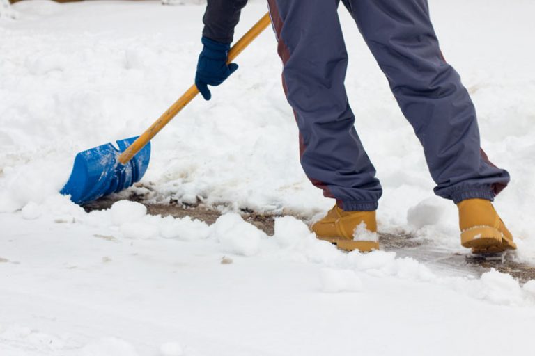 How to Shovel Snow Fast and Properly A Must Read Guideline