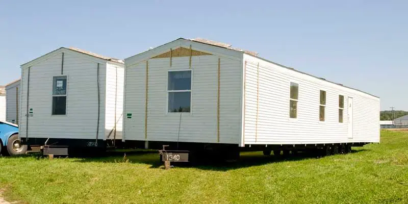 are-mobile-homes-safe-in-a-hurricane-all-you-need-to-know